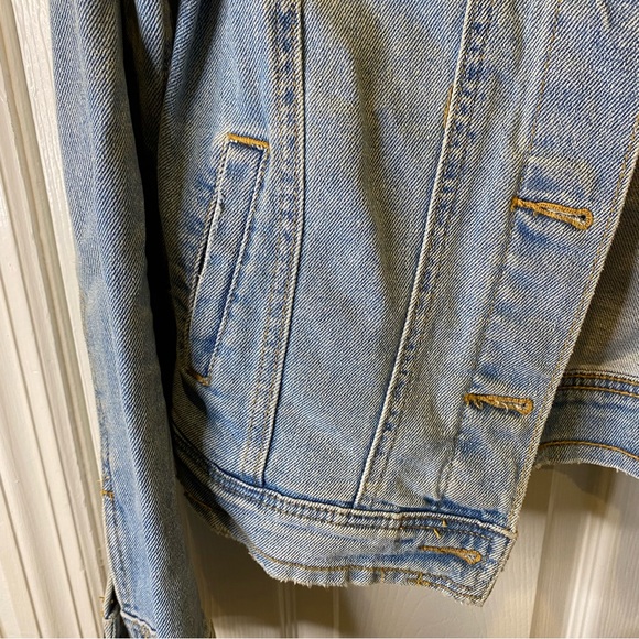Universal Thread Denim Jacket - Picture 4 of 5